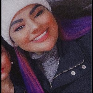 Meet your Posher, Jackeline